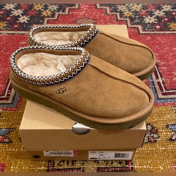 SOLD DO NOT BUY - UGG Tasman Slippers - Picture 1 of 4